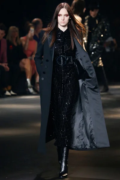 Look 61
